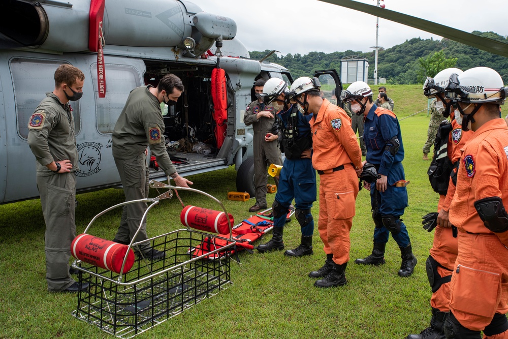 Bi-lateral emergency rescue exercise