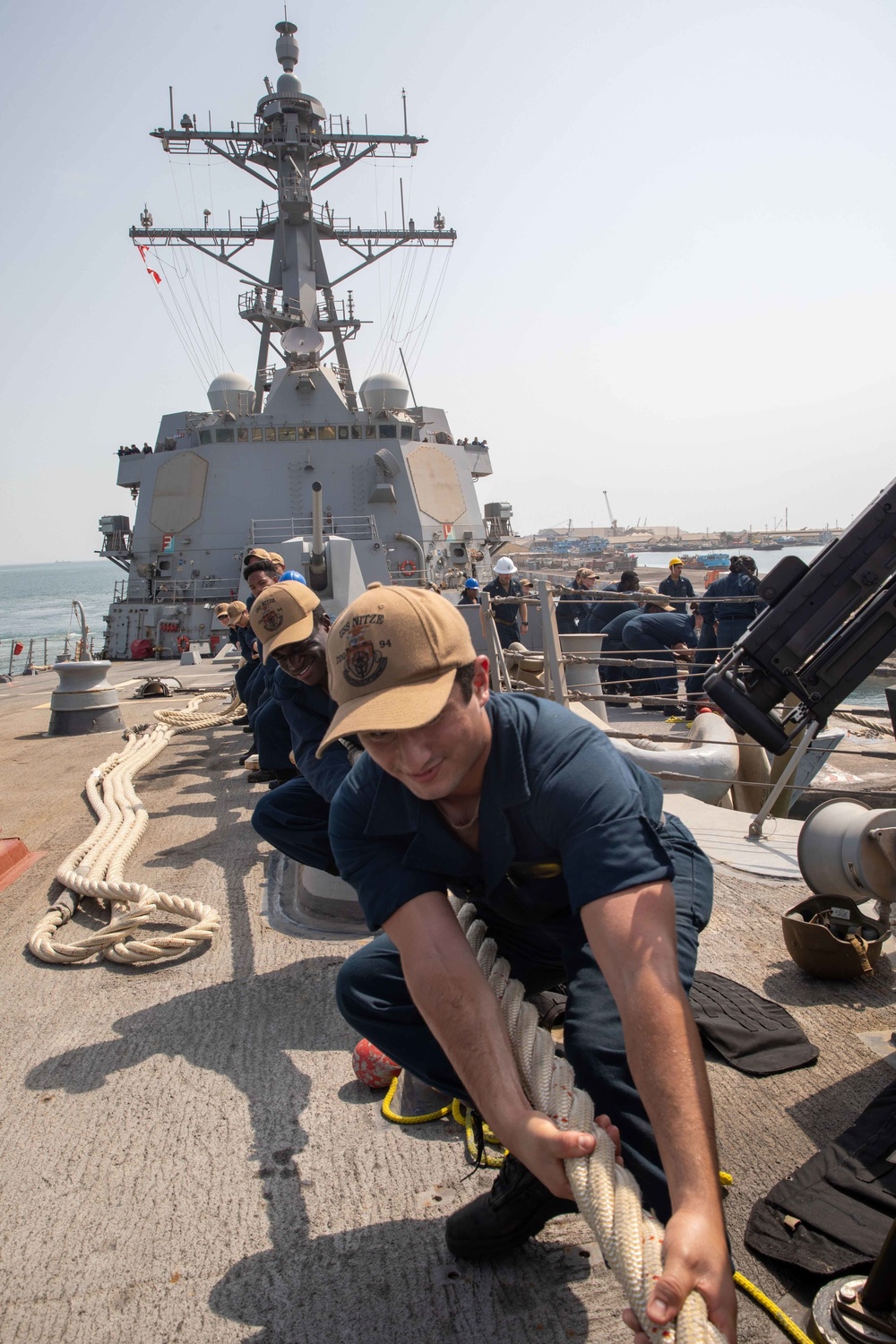 USS Nitze pulls into Djibouti