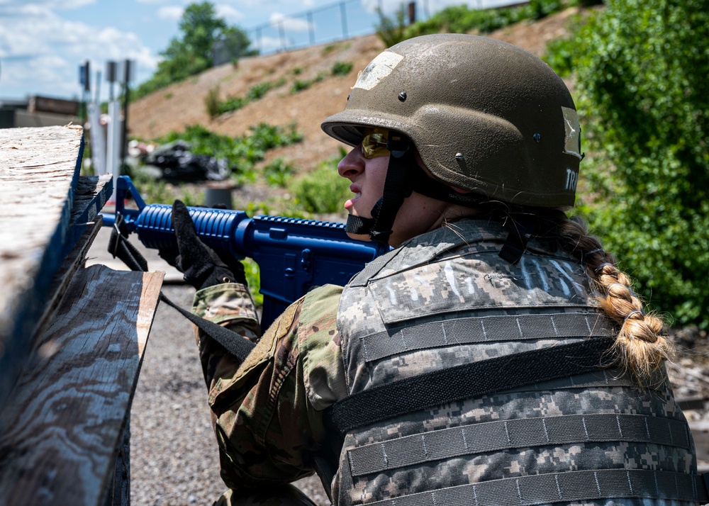 171st ARW holds Combat Lifesaver Course