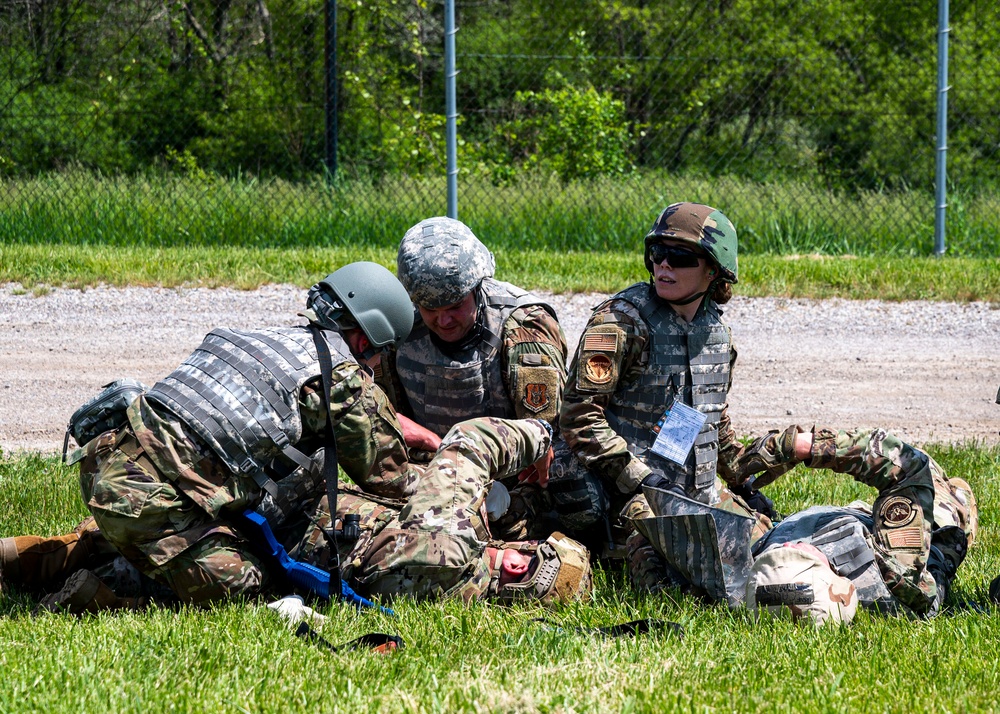 171st ARW holds Combat Lifesaver Course