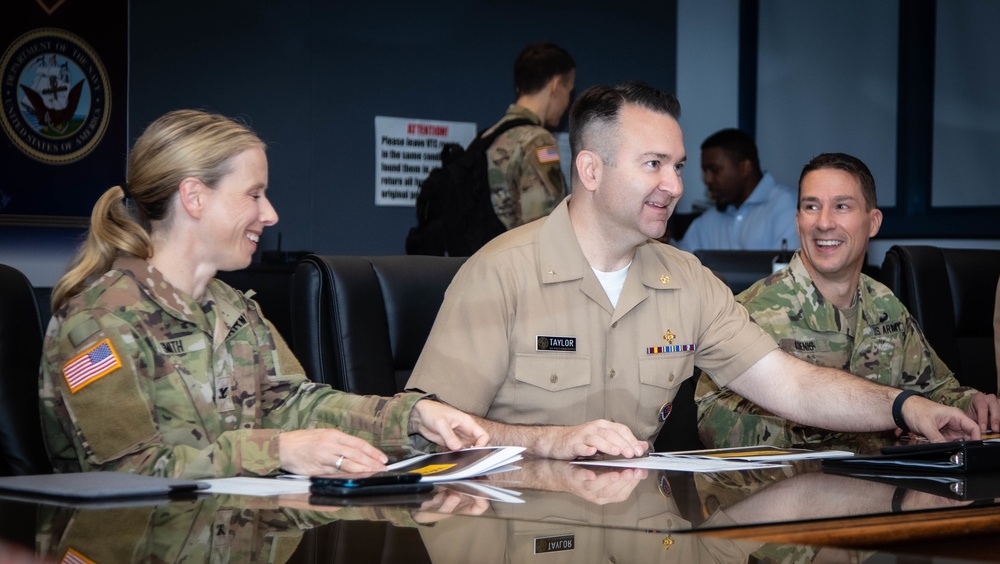 DVIDS - Images - Rear Admiral Brandon L. Taylor Visit at WRAIR [Image 1 ...