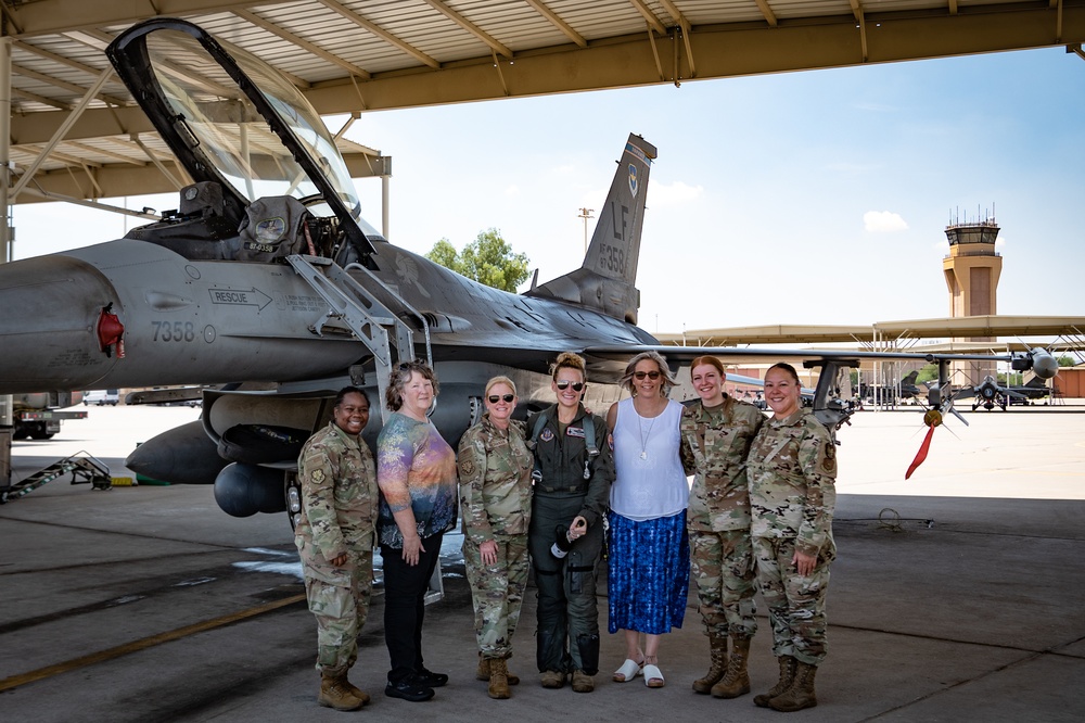 Another Milestone: First female in the U.S. Air Force Reserve to reach 2,000 hours takes final flight with 944th Fighter Wing