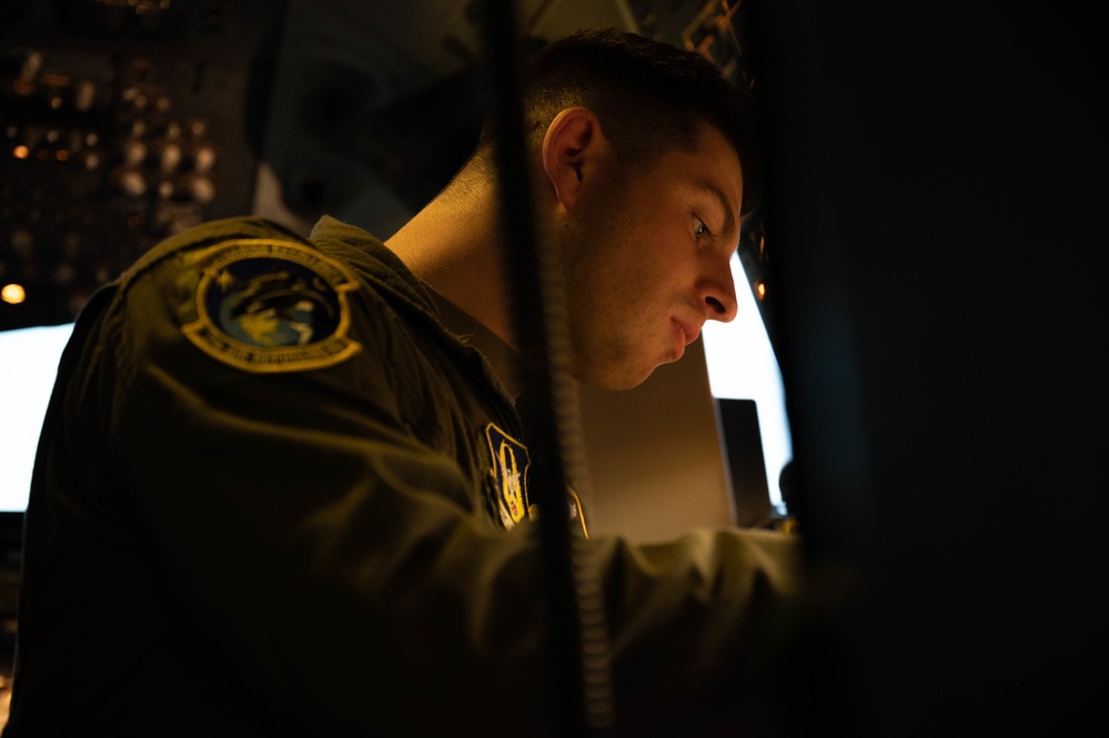 Training with the F-22: Here Comes the Boom