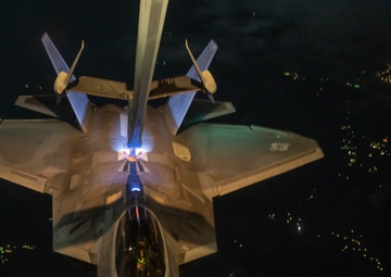 Training with the F-22: Here Comes the Boom