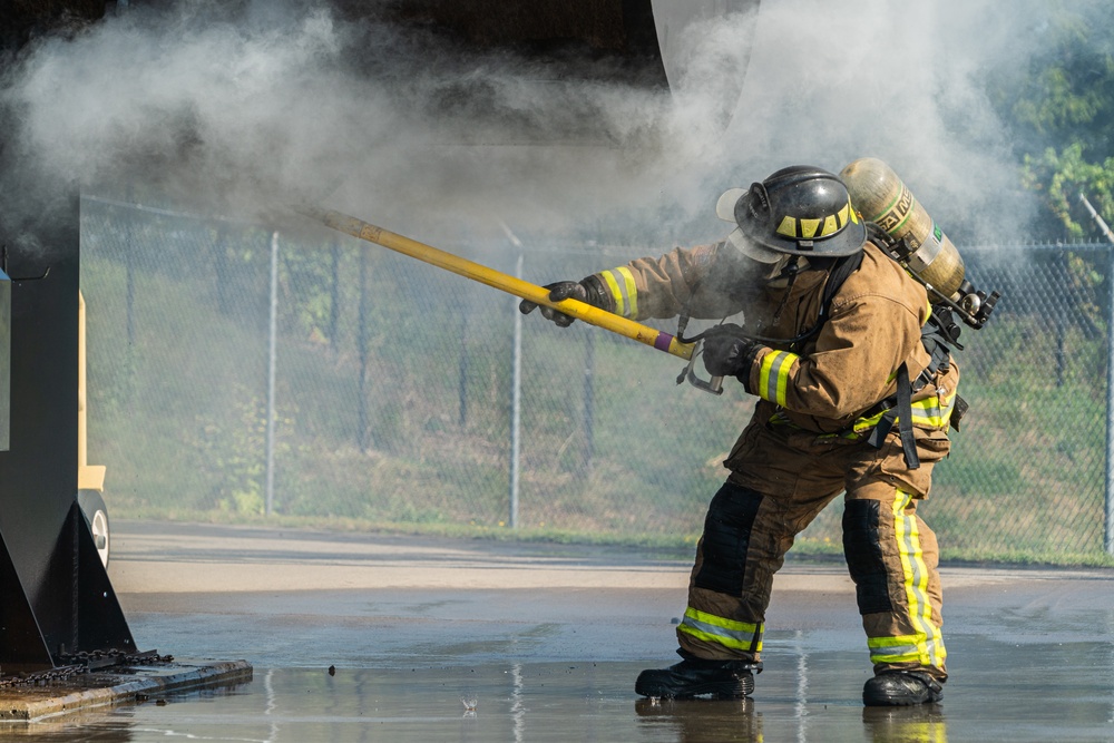 914th Air Refueling Wing firefighters conduct aircraft fire suppression training