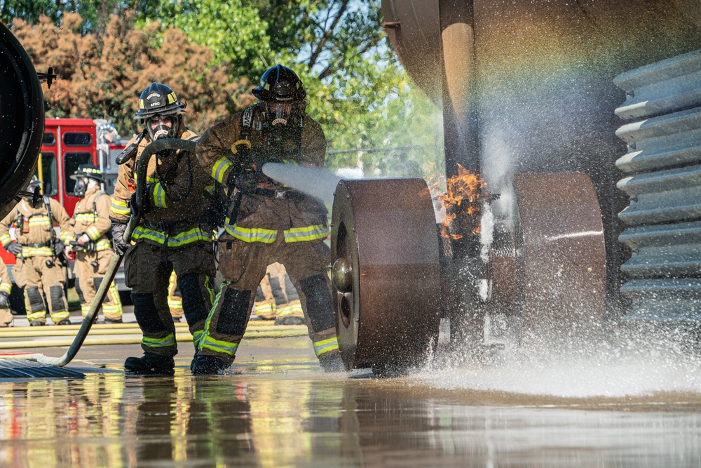 914th Air Refueling Wing firefighters conduct aircraft fire suppression training