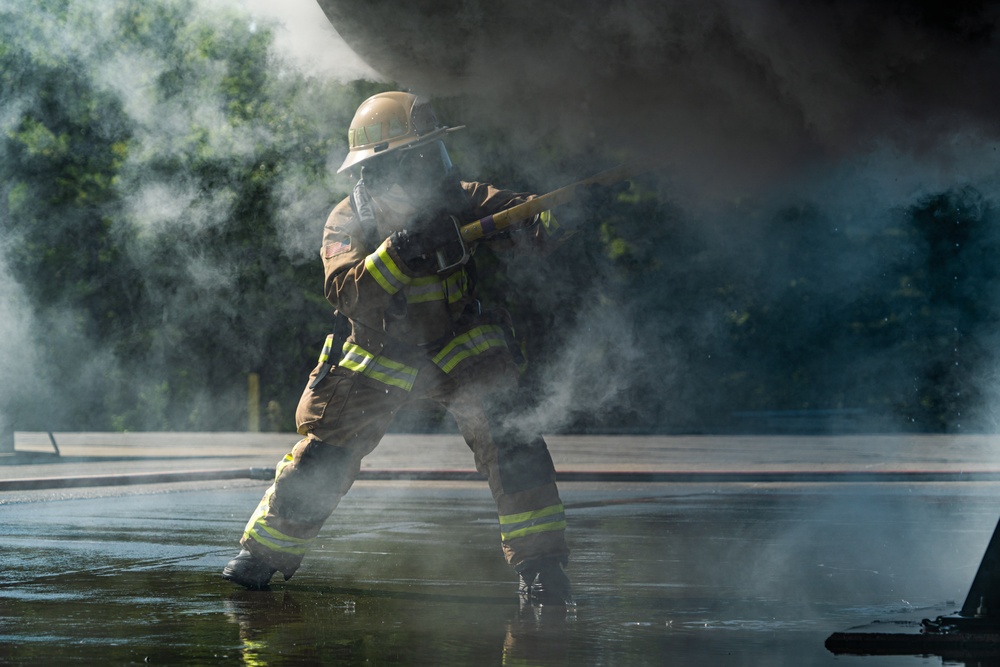 914th Air Refueling Wing firefighters conduct aircraft fire suppression training