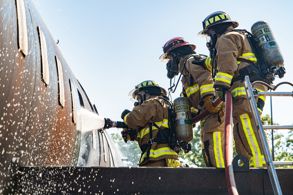 914th Air Refueling Wing firefighters conduct aircraft fire suppression training