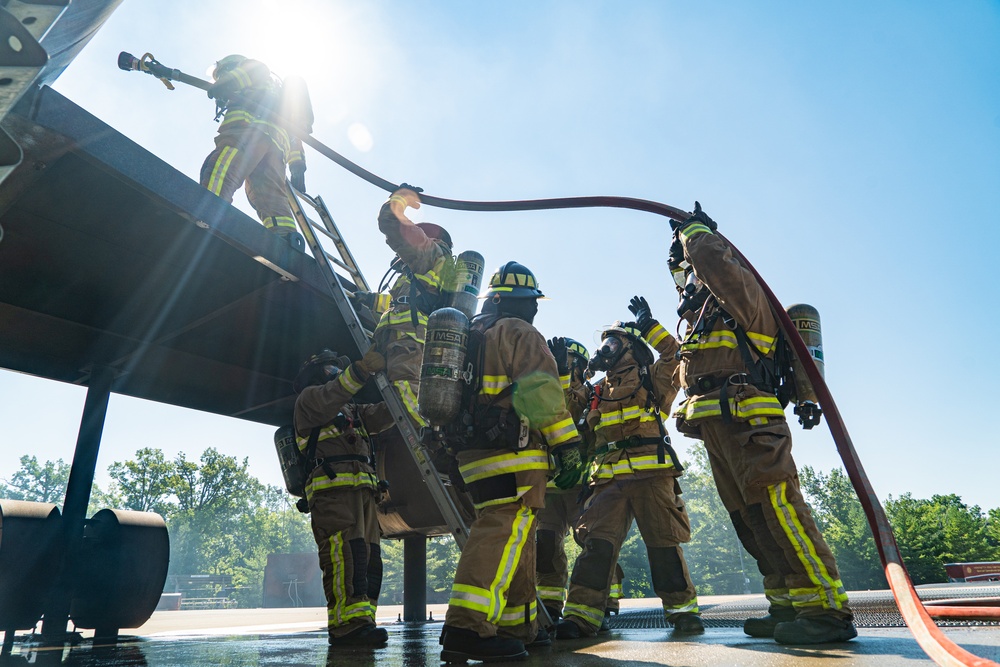 914th Air Refueling Wing firefighters conduct aircraft fire suppression training