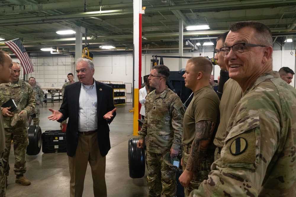 TRADOC Commanding General and U.S. Senator Tim Kaine Visit 128th Aviation Brigade!