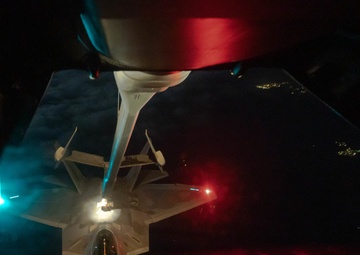 Training with the F-22: Here Comes the Boom