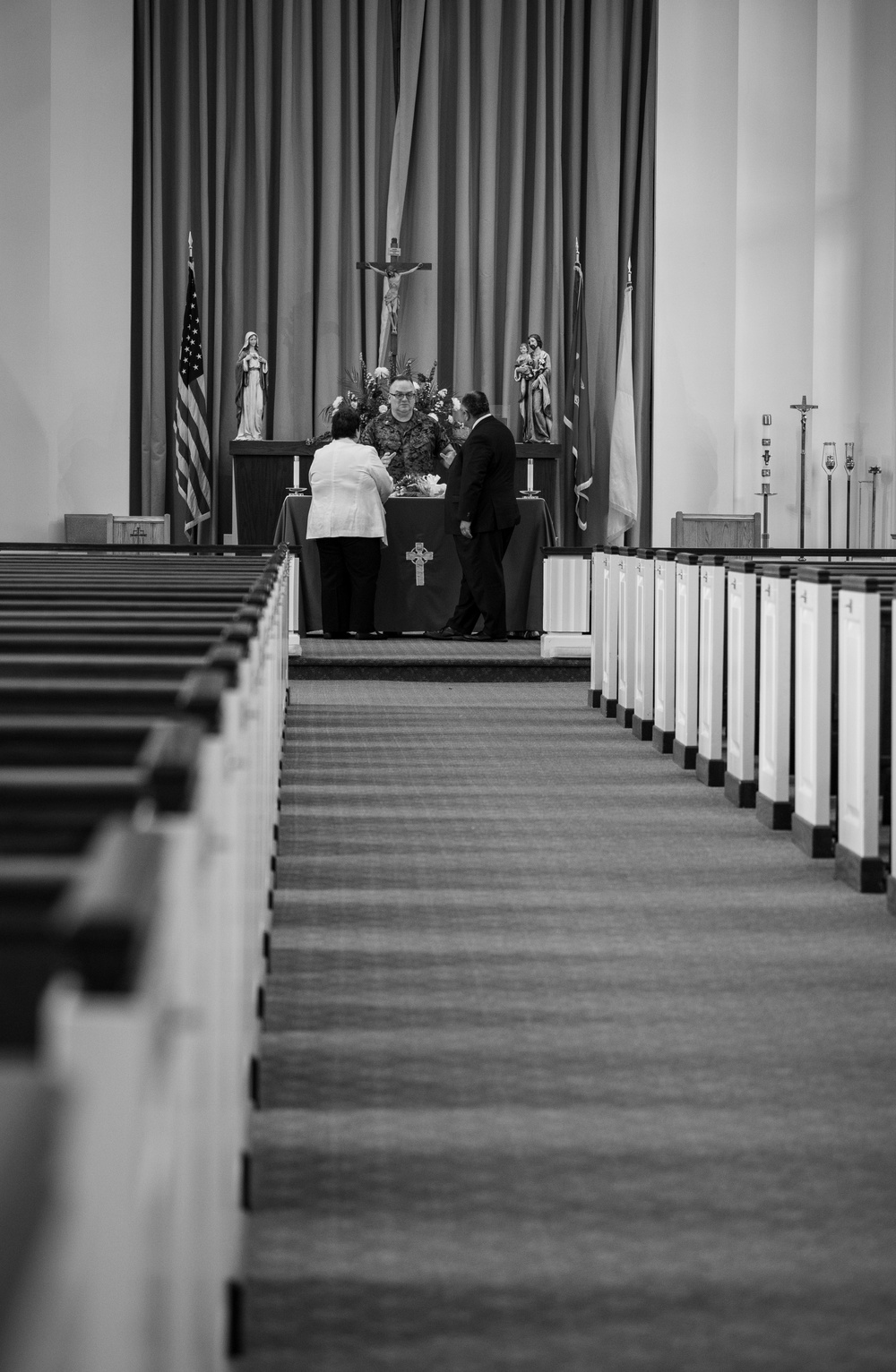 SECNAV visits US Marine Memorial Chapel