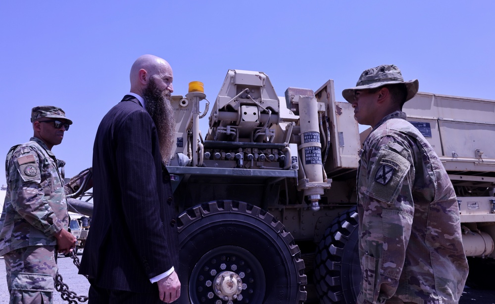 Charge d’Affaires, U.S. Embassy Kuwait, Visits Camp Beuhring, Aug 2022