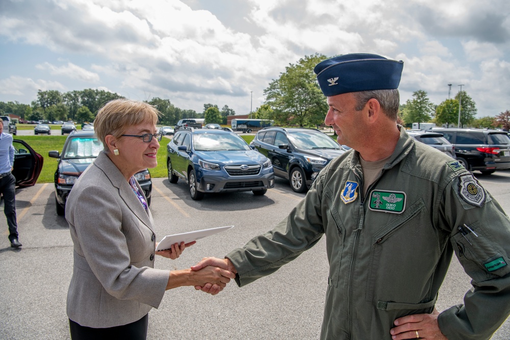 Marcy Kaptur Visits the 180FW