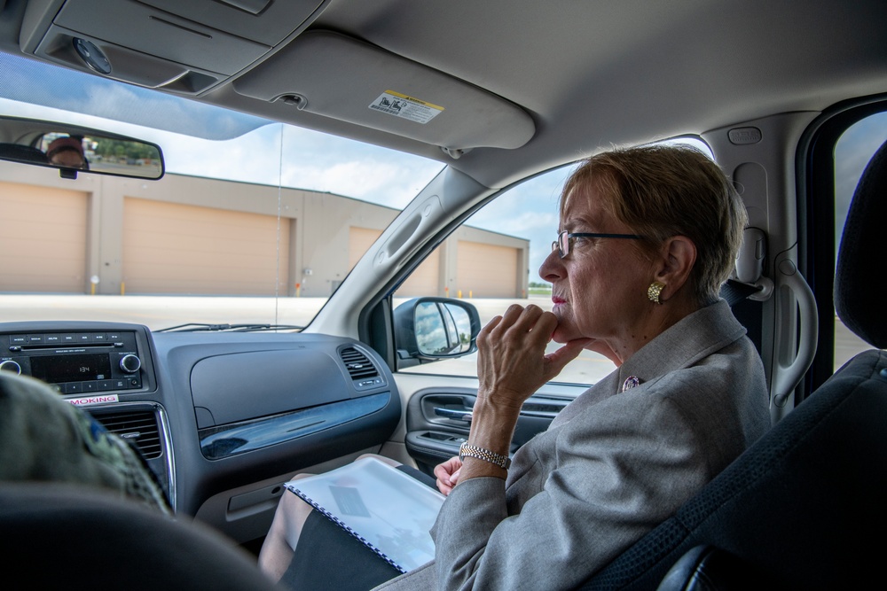 Marcy Kaptur Visits the 180FW