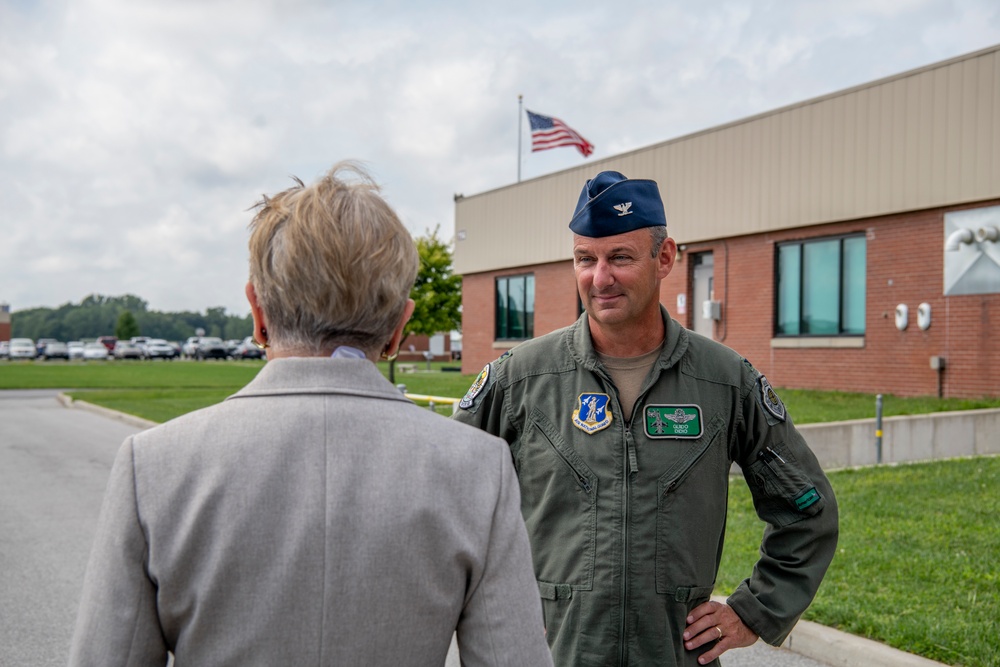 Marcy Kaptur Visits the 180FW