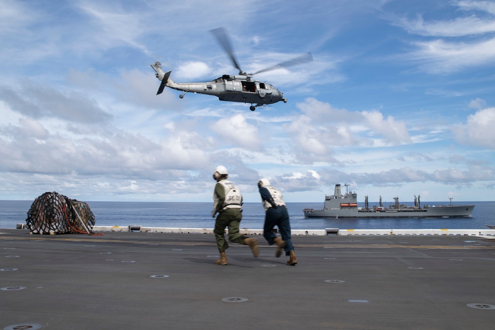 DVIDS - Images - USS Tripoli RAS with USNS Big Horn [Image 8 of 17]