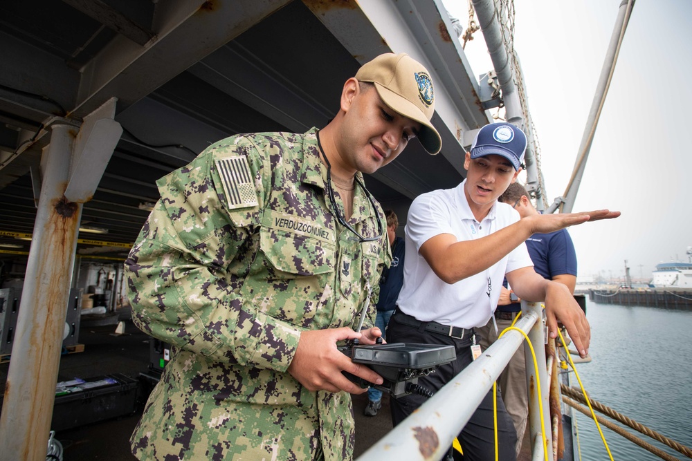 Removal of Debris Fouling Propeller and Rudder Demonstration