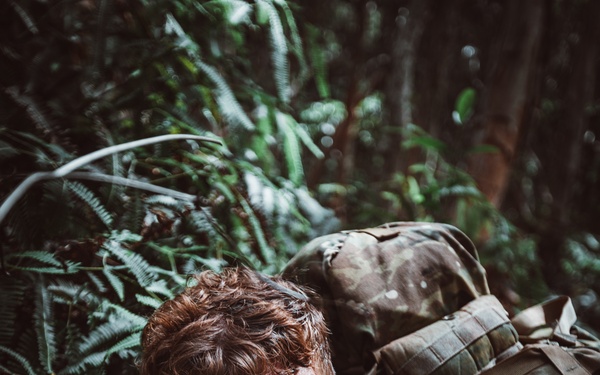 Ranger hopefuls lift off and navigate the jungle