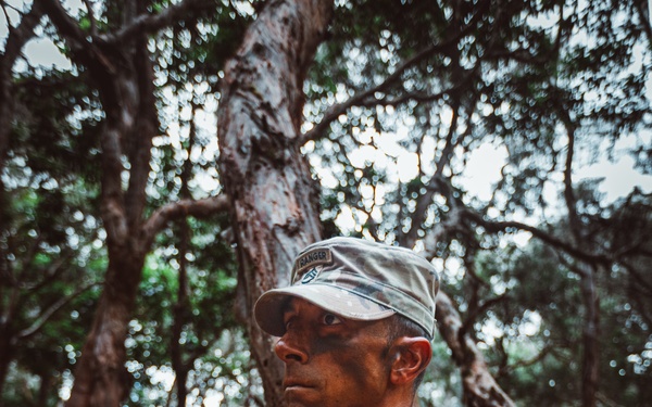 Ranger hopefuls lift off and navigate the jungle