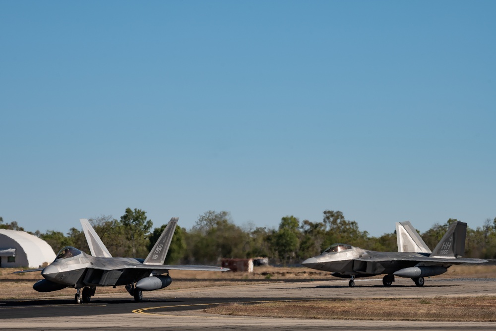 U.S. Air Force F-22 Raptor arrive at RAAF Base Tindal