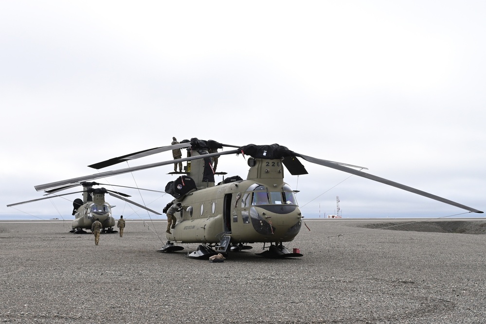 1-52nd General Support Aviation Battalion trains in Alaska's Arctic