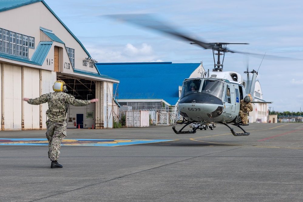 USFJ Visits NAF Atsugi