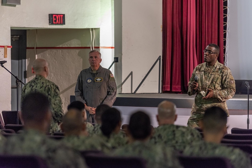 USFJ Visits NAF Atsugi