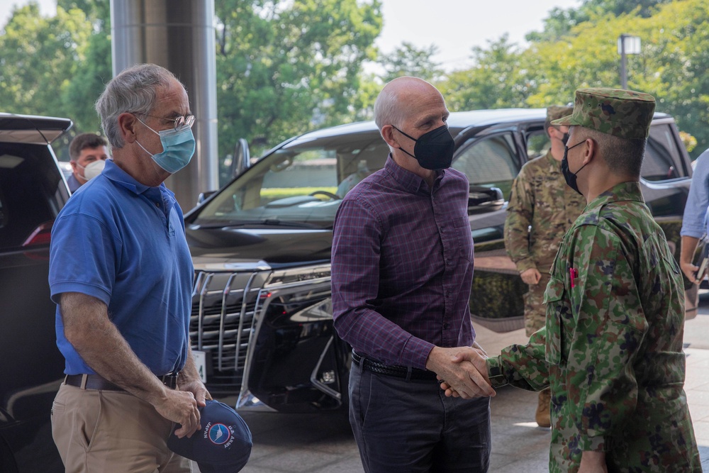 US Representatives Tour Camp Kengun