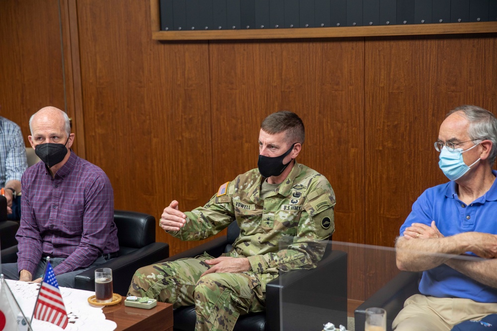 US Representatives Tour Camp Kengun