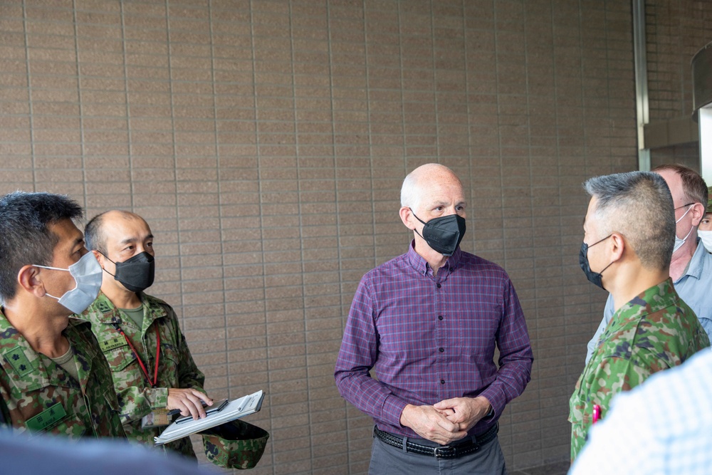 US Representatives Tour Camp Kengun