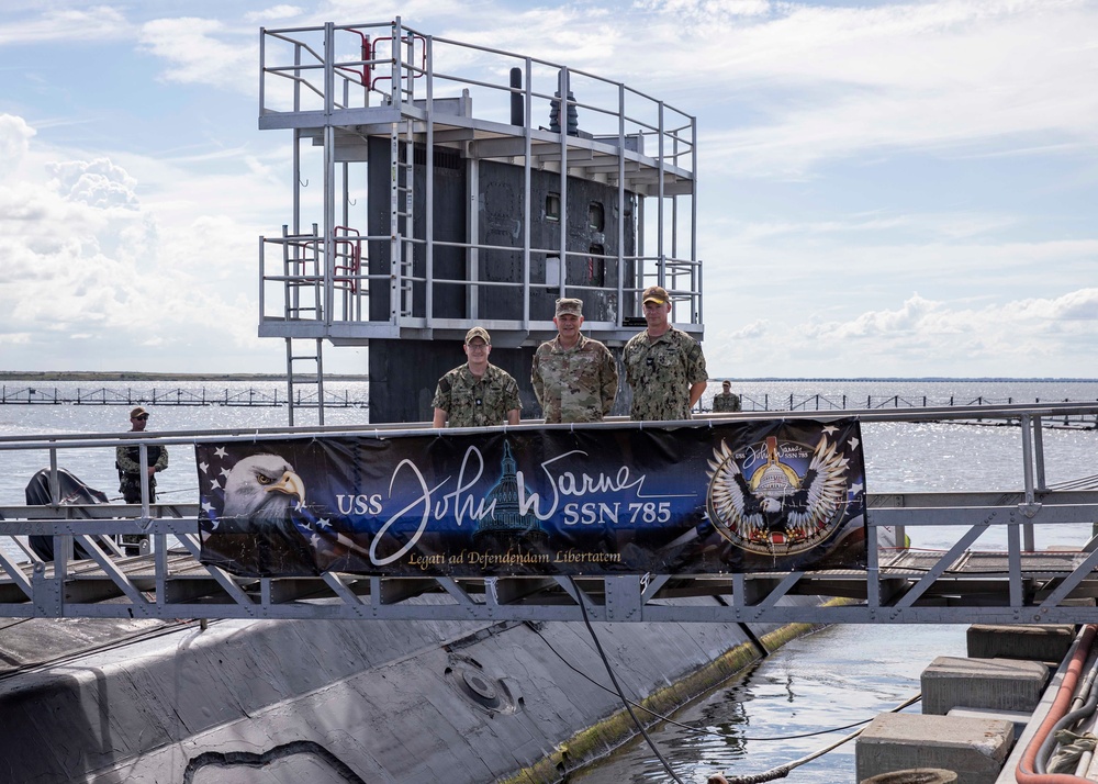 NORTHCOM Commander Visits USS John Warner