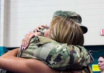 3rd Battalion, 69th Armor Regiment Soldiers return home