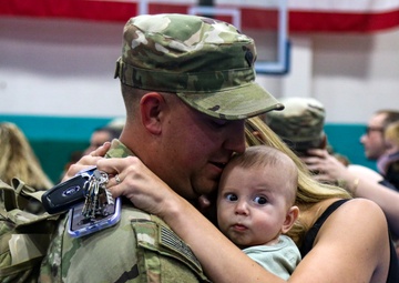 3rd Battalion, 69th Armor Regiment Soldiers return home