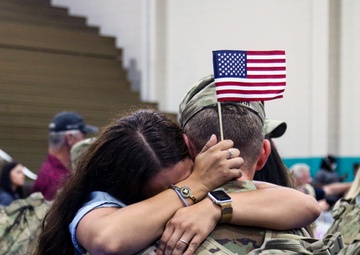 3rd Battalion, 69th Armor Regiment Soldiers return home