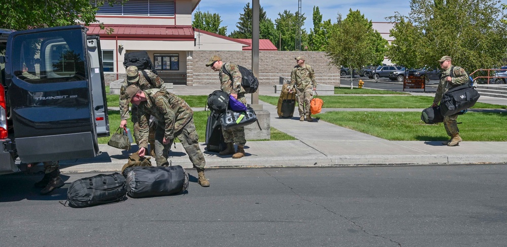 Kingsley Field sends Guardsmen to fight wild fire