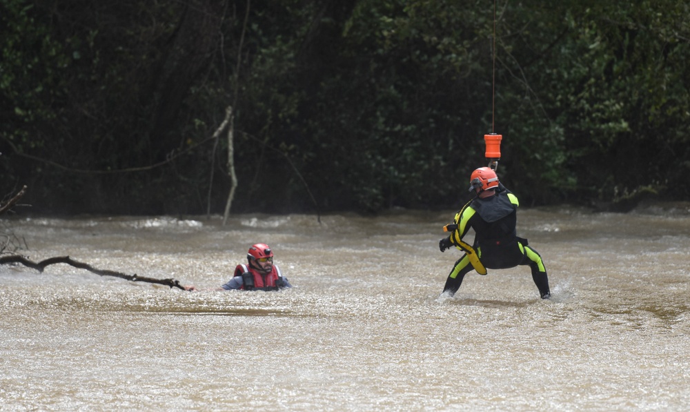 SC-HART Conducts Rescue Training Event at Table Rock