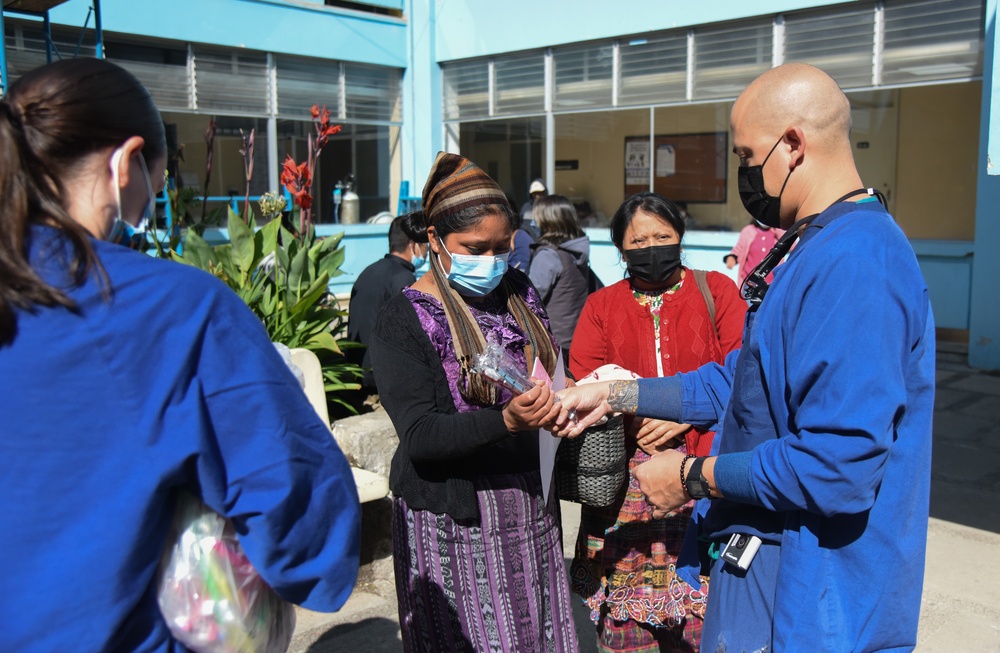 HEART 22 Dental Team in Guatemala