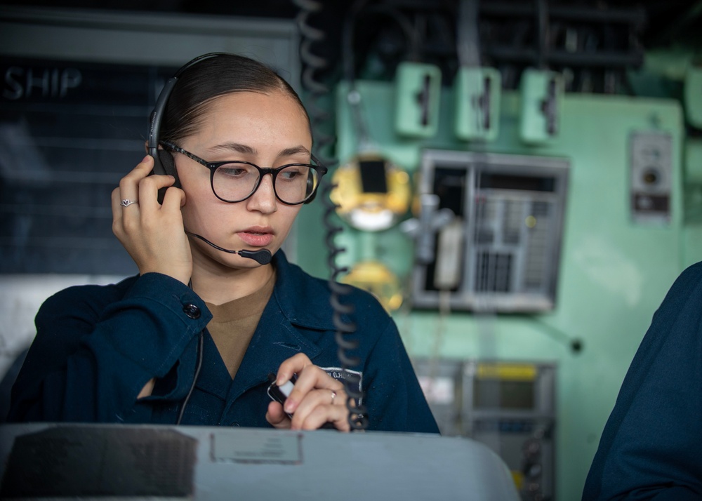 Bataan Conducts Replenishment-at-sea from the Bridge