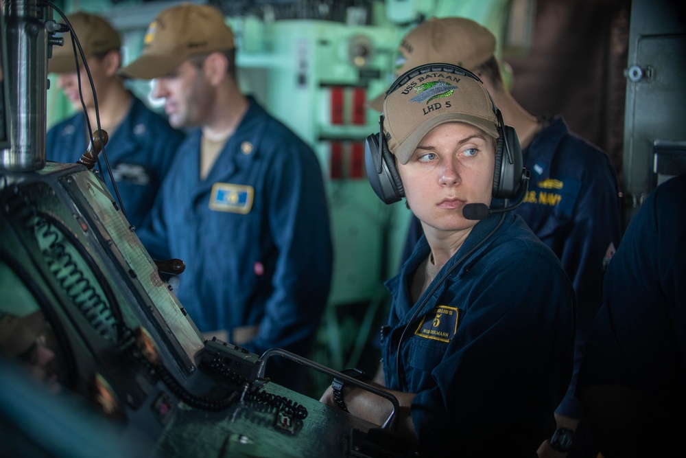 Bataan Conducts Replenishment-at-sea from the Bridge