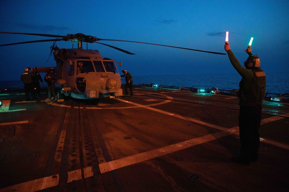 USS Nitze Flight Operations