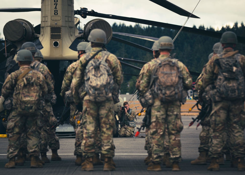 Photographers in the Field: Washington National Guard public affairs specialists cover future officers