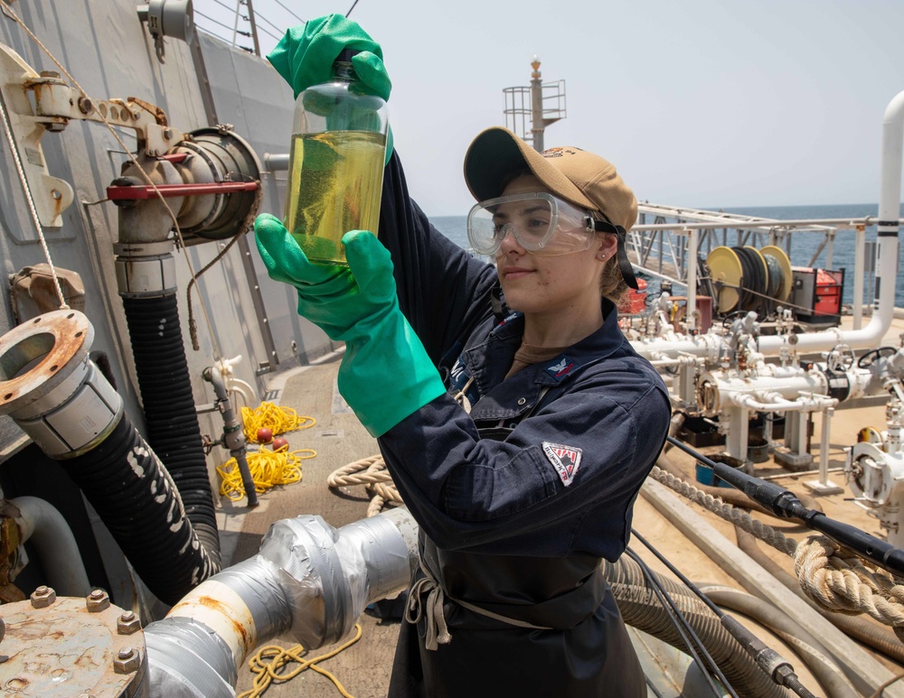 USS Nitze Refuels in Djibouti