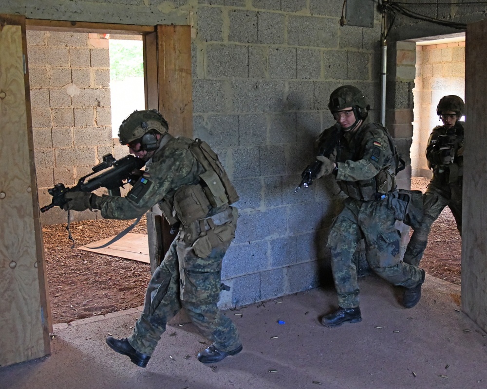 German Skysoldiers conduct Training on U.S. Training Area