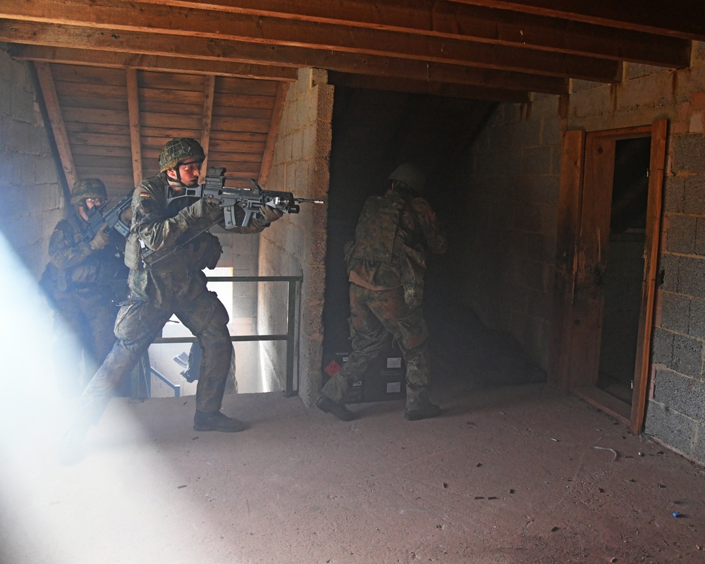 German Skysoldiers conduct Training on U.S. Training Area