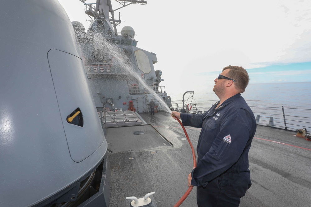 USS Cole Conducts a Fresh Water Washdown