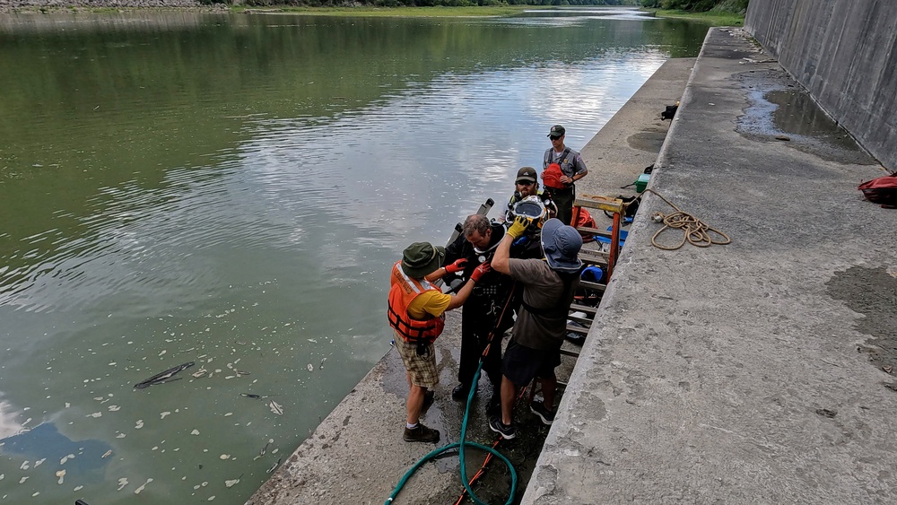 USACE Dive OPS at Mount Morris Dam