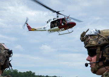 Eglin helo lifts special operators