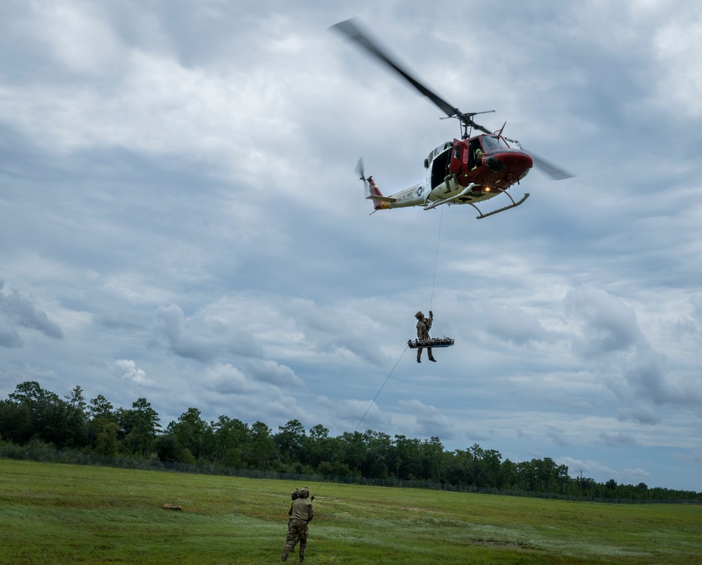 Eglin helo lifts special operators