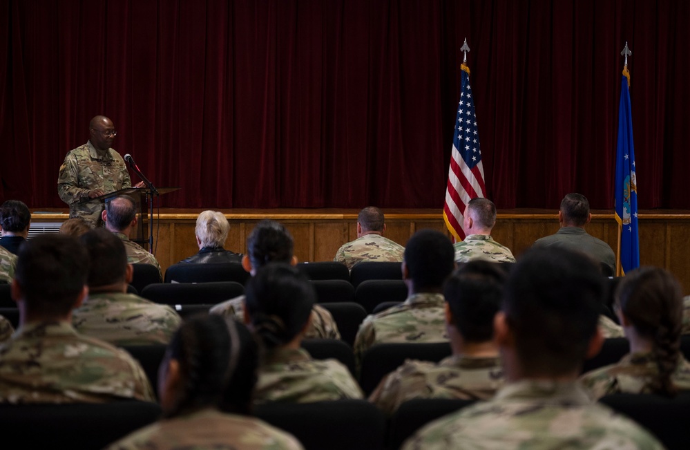 627th Communications Squadron welcomes new commander